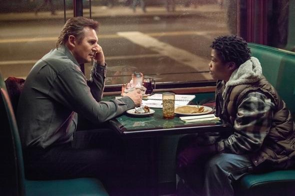 Matthew Scudder (Liam Neeson) und TJ (Brian "Astro" Bradley) (c) Universal Pictures