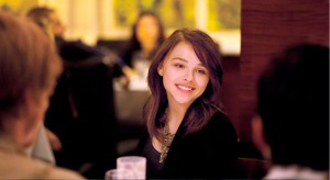 Nachwuchsdarstellerin Jo-Ann Ellis (Chloê Grace Moretz) © Pallas Film / NFP Carole Bethuel